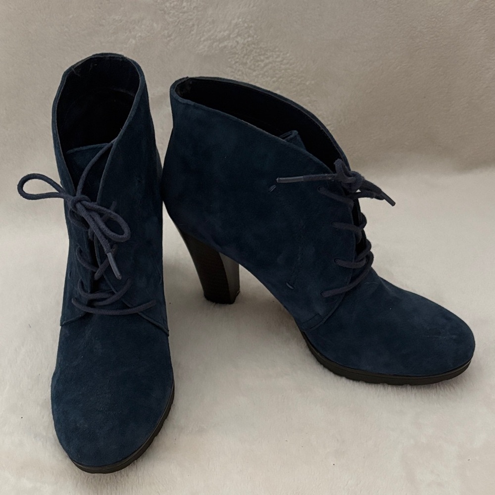 White Mountain Dark Blue Lace-Up Heeled Boots